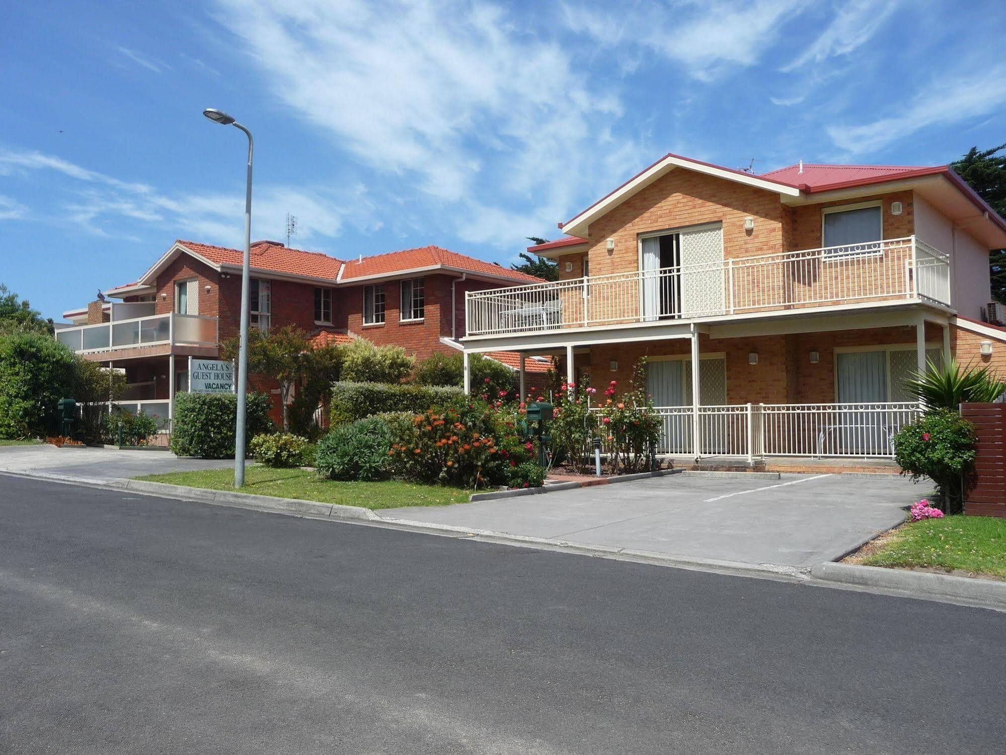 Angela'S Beach Stays Apollo Bay Exterior photo